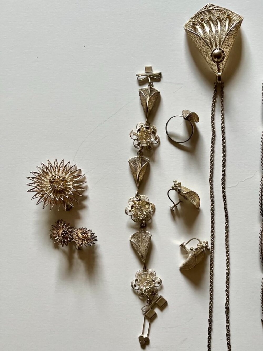 vintage siler colored jewelry bundle